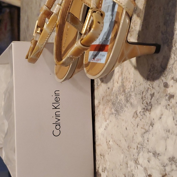 Calvin Klein Womens Heels 6.5 Brown Patent Leather Pointed Toe Slingback Sandals - Picture 6 of 7